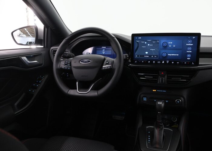 Ford Focus 1.0 EcoBoost Hybrid ST Line X