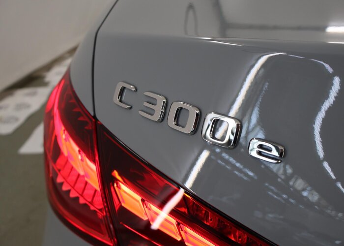 Mercedes-Benz C-Klasse 300e Business Solution AMG