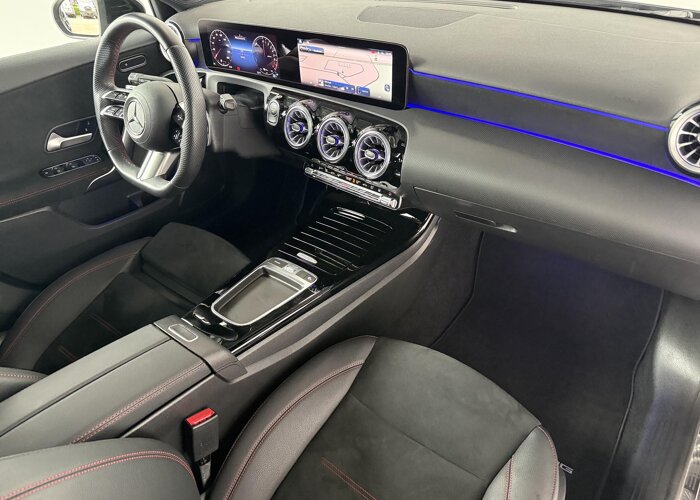 Mercedes-Benz A-Klasse 250 e AMG Line