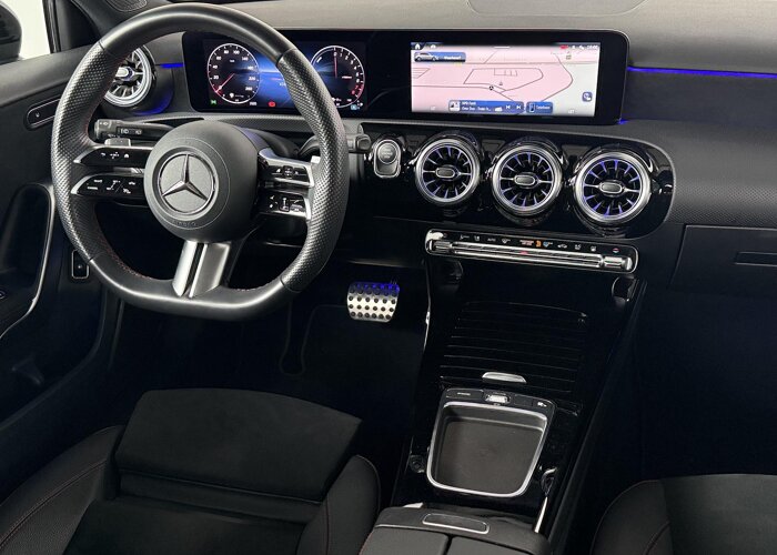 Mercedes-Benz A-Klasse 250 e AMG Line