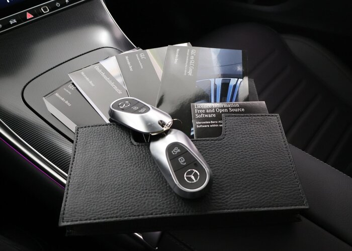Mercedes-Benz GLC 300e 4MATIC Sport Edition