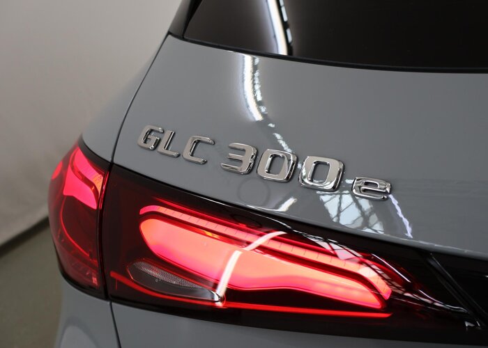 Mercedes-Benz GLC 300e 4MATIC Business Solution AMG