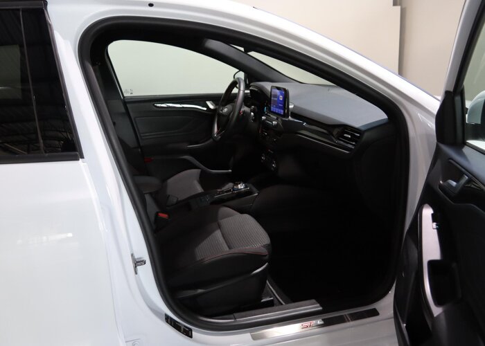 Ford FOCUS Wagon 1.5 EcoBoost ST Line Business