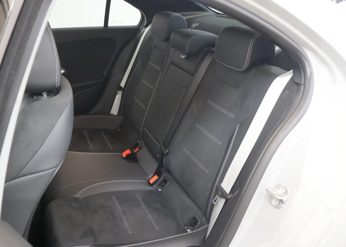 Mercedes-Benz A-Klasse 180 Limousine Business Solution AMG