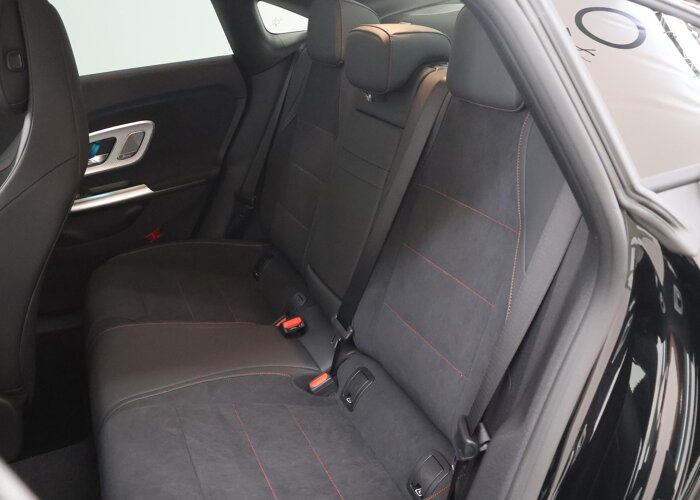 Mercedes-Benz CLA-Klasse 180 Business Solution AMG