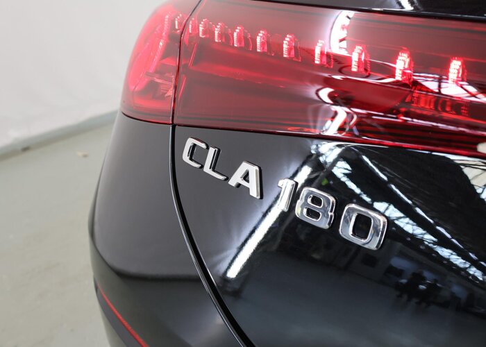 Mercedes-Benz CLA-Klasse 180 Business Solution AMG