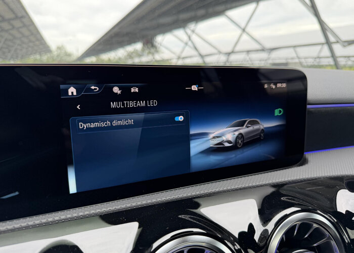 Mercedes-Benz A-Klasse 250 e Business Solution AMG