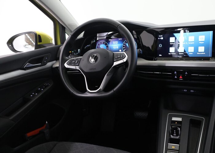 Volkswagen Golf 1.0 eTSI Life
