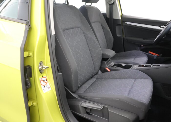 Volkswagen Golf 1.0 eTSI Life