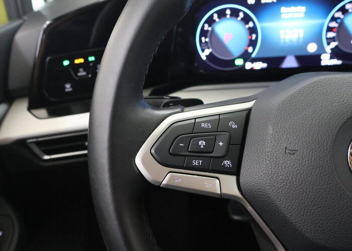 Volkswagen Golf 1.0 eTSI Life