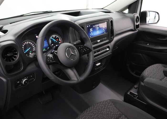 Mercedes-Benz EVITO TOURER 129 L2 PRO 90kWh