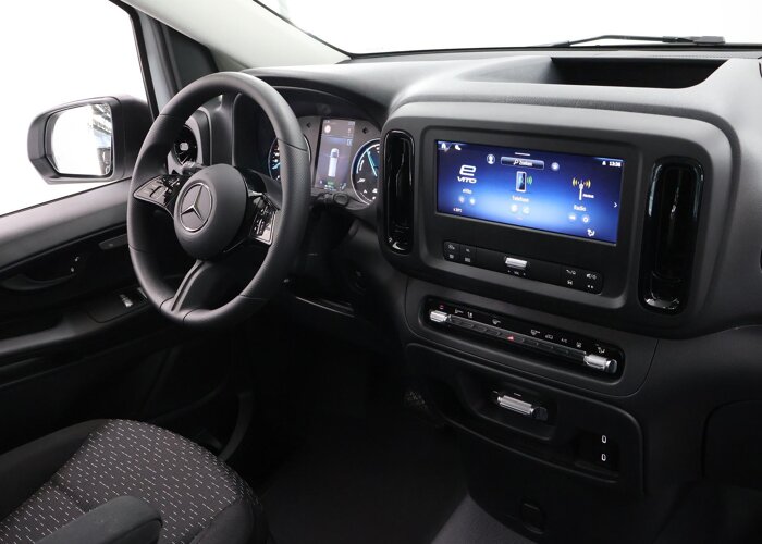 Mercedes-Benz EVITO TOURER 129 L2 PRO 90kWh