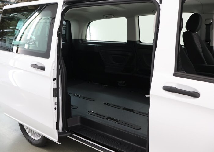 Mercedes-Benz EVITO TOURER 129 L2 PRO 90kWh