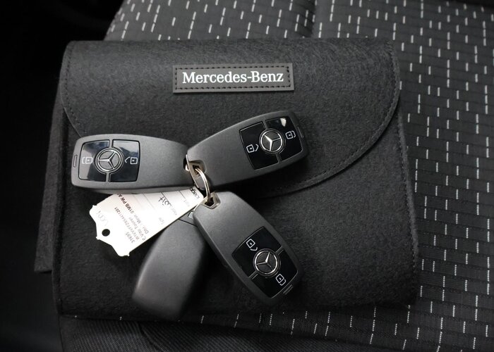 Mercedes-Benz EVITO TOURER 129 L2 PRO 90kWh