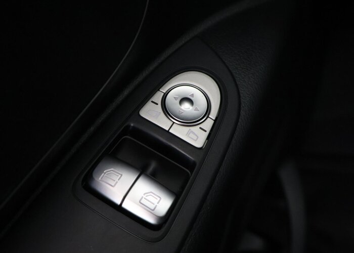 Mercedes-Benz EVITO TOURER 129 L2 PRO 90kWh