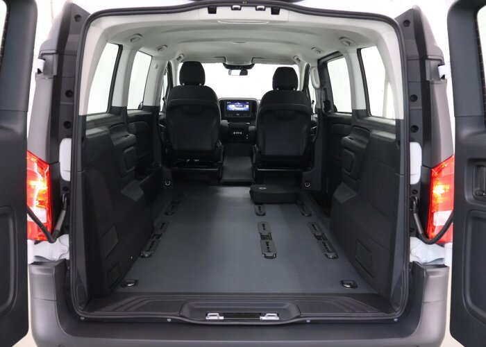 Mercedes-Benz EVITO TOURER 129 L2 PRO 90kWh