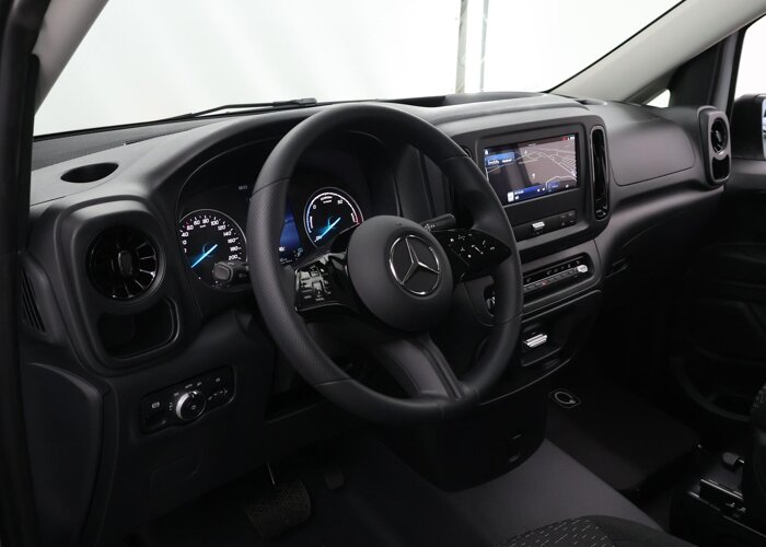 Mercedes-Benz EVITO TOURER 129 L2 PRO 90kWh