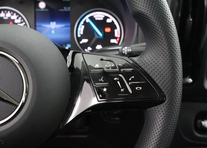 Mercedes-Benz EVITO TOURER 129 L2 PRO 90kWh