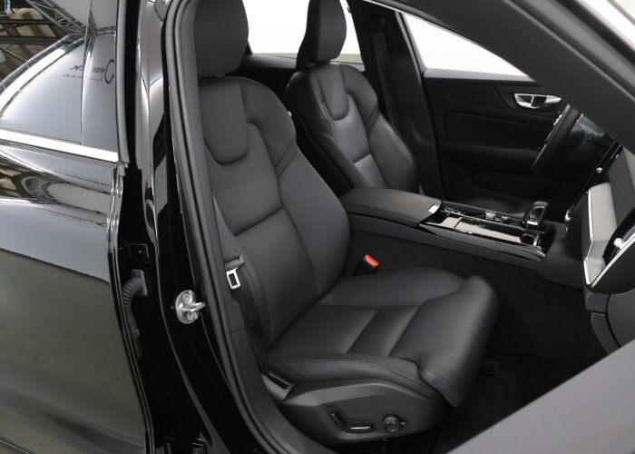 Volvo V60 2.0 T6 Plug-in hybrid AWD Plus Bright