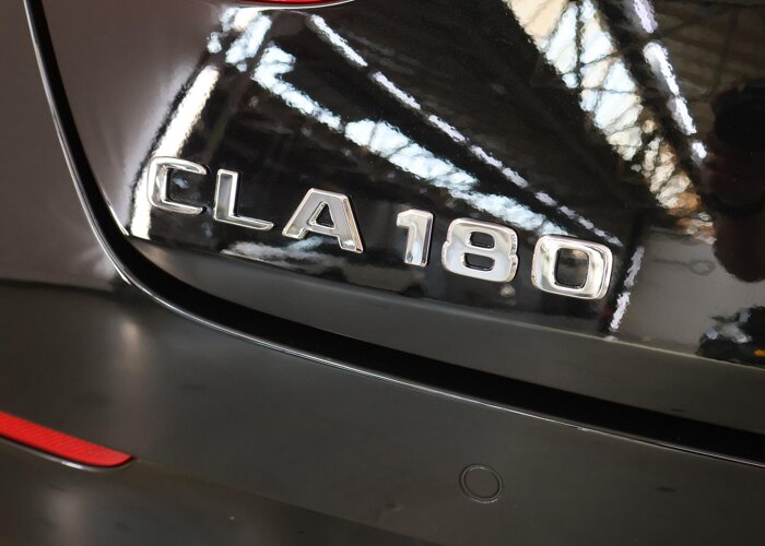 Mercedes-Benz CLA-Klasse 180 Business Solution AMG