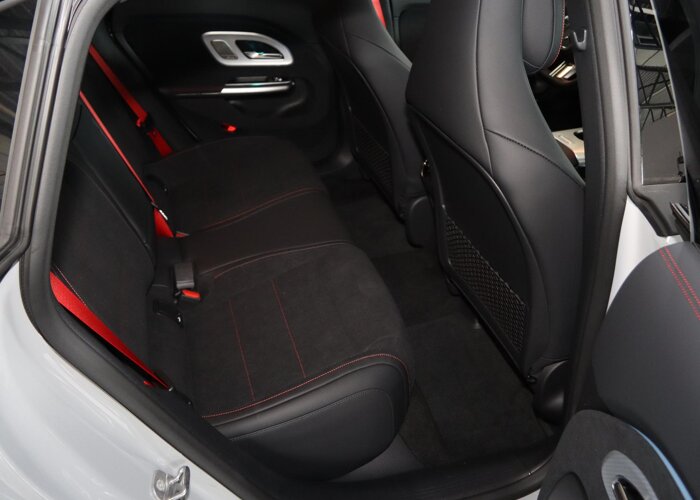 Mercedes-Benz CLA-Klasse 200 Business Solution AMG