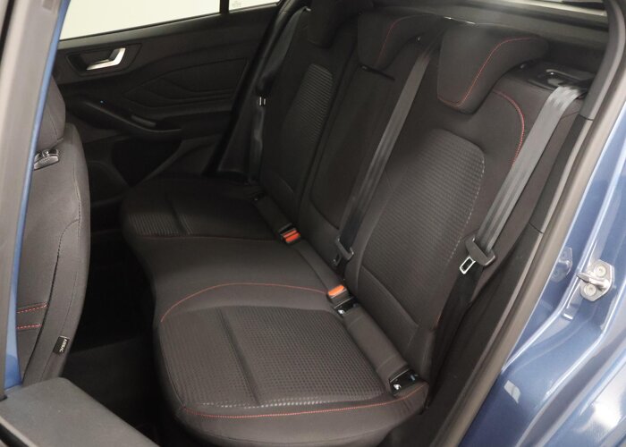 Ford Focus 1.0 EcoBoost Hybrid ST Line X