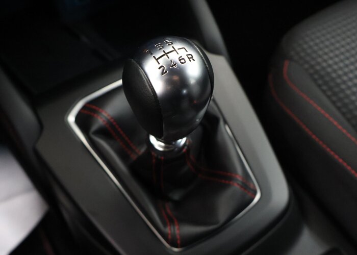 Ford Focus 1.0 EcoBoost Hybrid ST Line X