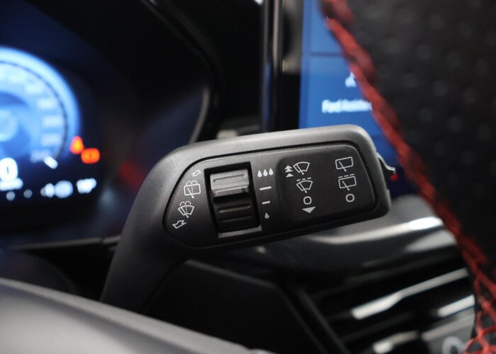 Ford Focus 1.0 EcoBoost Hybrid ST Line X