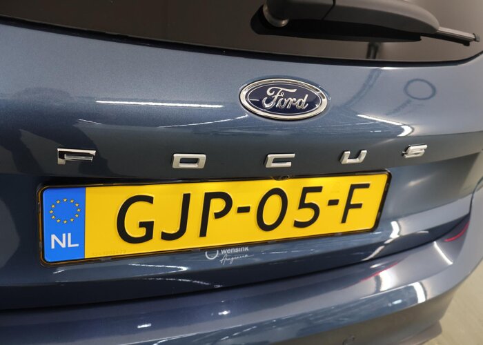 Ford Focus 1.0 EcoBoost Hybrid ST Line X