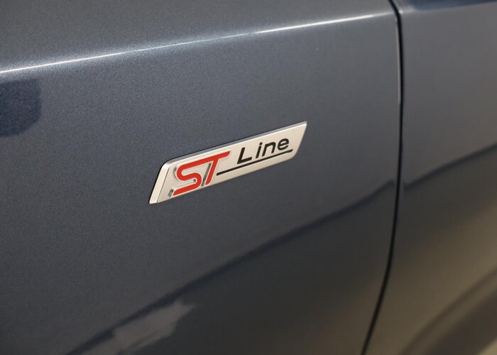 Ford Focus 1.0 EcoBoost Hybrid ST Line X