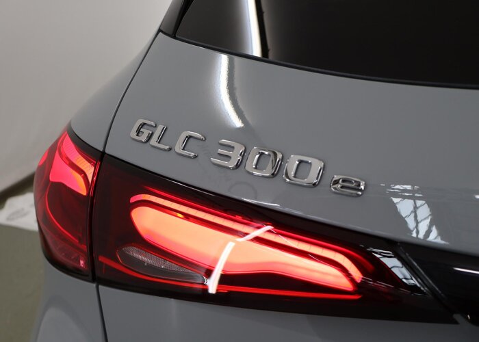 Mercedes-Benz GLC 300e 4MATIC Business Solution AMG