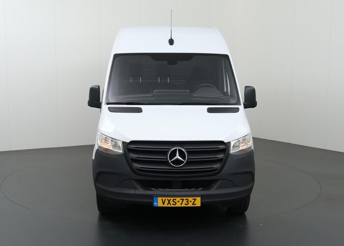 Mercedes-Benz Sprinter 317 CDI | 170 PK | L2 H2 | RWD | 2800 KG. AHW