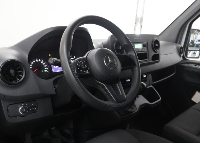 Mercedes-Benz Sprinter 317 CDI | 170 PK | L2 H2 | RWD | 2800 KG. AHW