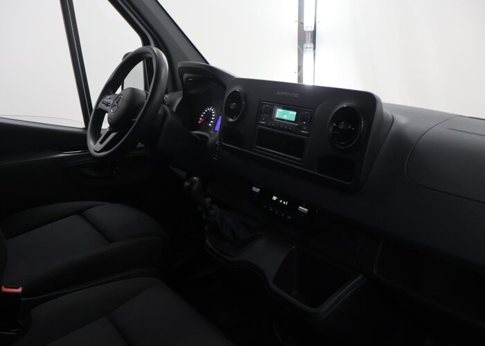 Mercedes-Benz Sprinter 317 CDI | 170 PK | L2 H2 | RWD | 2800 KG. AHW
