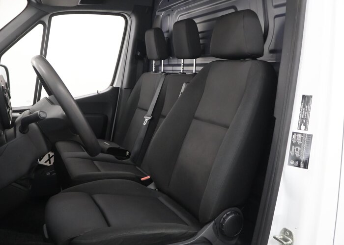 Mercedes-Benz Sprinter 317 CDI | 170 PK | L2 H2 | RWD | 2800 KG. AHW