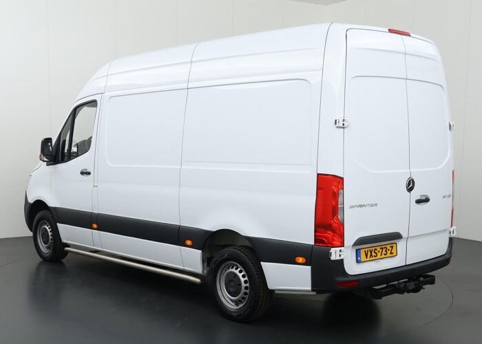 Mercedes-Benz Sprinter 317 CDI | 170 PK | L2 H2 | RWD | 2800 KG. AHW