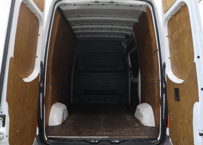 Mercedes-Benz Sprinter 317 CDI | 170 PK | L2 H2 | RWD | 2800 KG. AHW