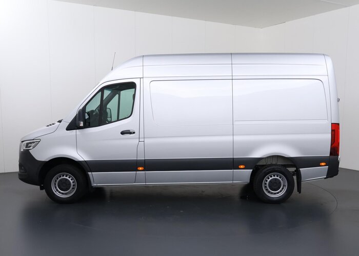 Mercedes-Benz Sprinter 317 CDI | Aut. | L2 H2 | 3500 KG. AHW |