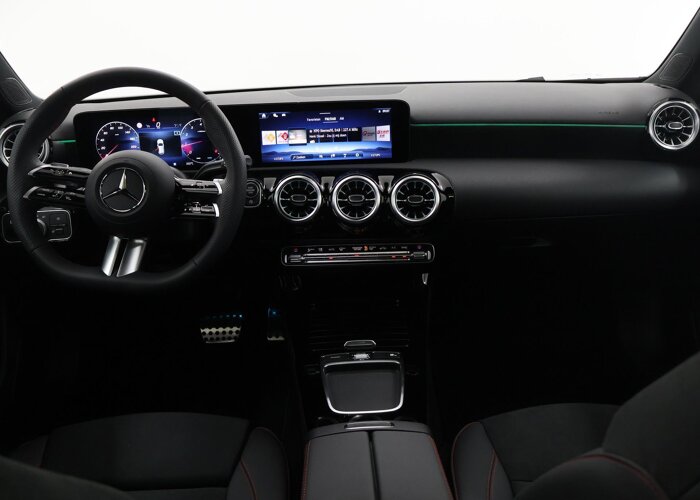 Mercedes-Benz A-Klasse 180 Star Edition AMG Line