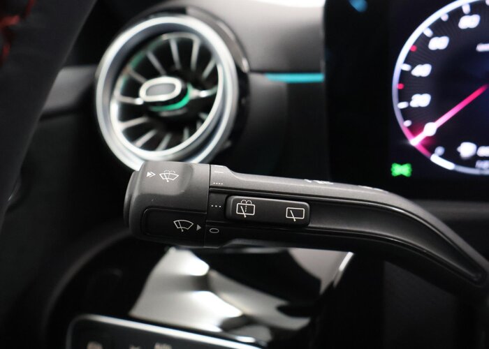 Mercedes-Benz A-Klasse 180 Star Edition AMG Line