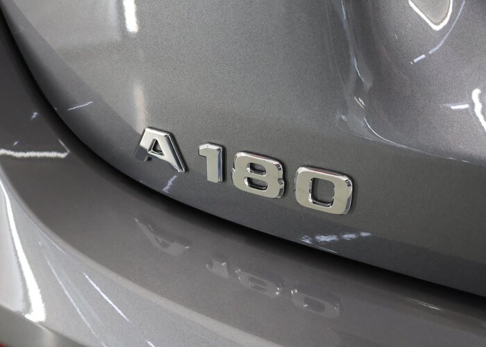 Mercedes-Benz A-Klasse 180 Star Edition AMG Line