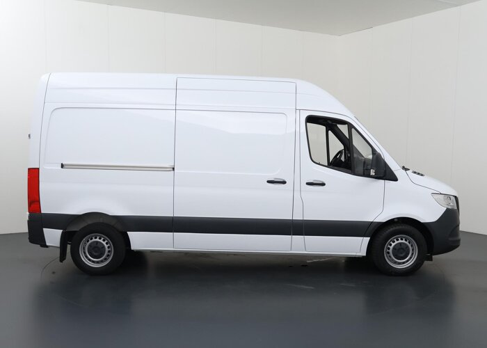 Mercedes-Benz Sprinter 311 CDI | FWD | L2 H2 | Pro |