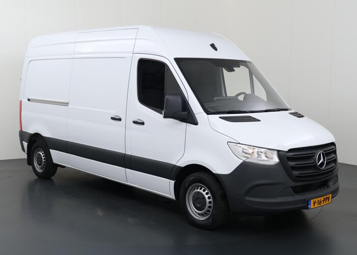 Mercedes-Benz Sprinter 311 CDI | FWD | L2 H2 | Pro |