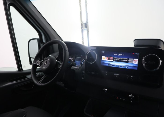 Mercedes-Benz eSprinter 414 L2 H2 RWD PRO 81kWh |