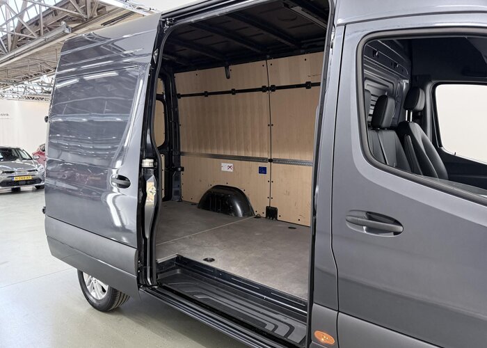 Mercedes-Benz Sprinter 319 CDI 190 PK | L2 H2 | AUTOMAAT | PRO |