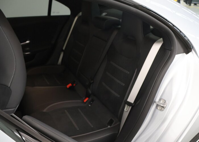Mercedes-Benz CLA-Klasse 180 Business Solution AMG