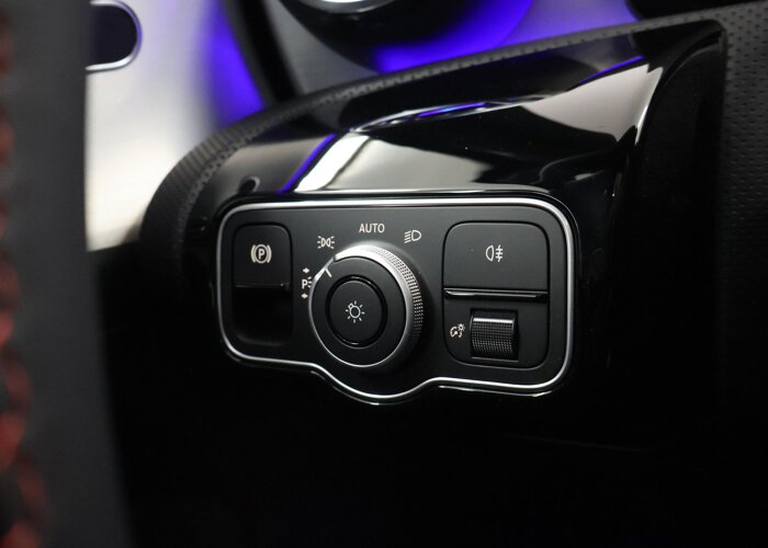 Mercedes-Benz A-Klasse 180 Business Solution AMG