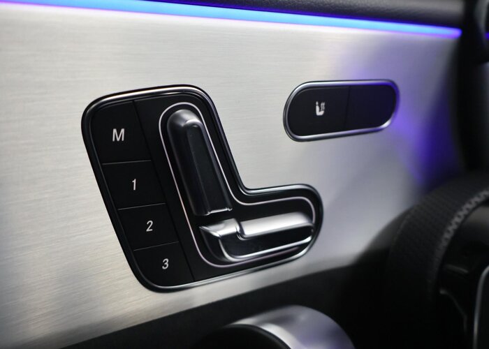 Mercedes-Benz A-Klasse 180 Business Solution AMG