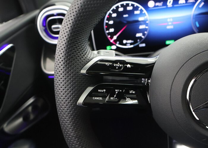 Mercedes-Benz GLC 300e 4MATIC Sport Edition
