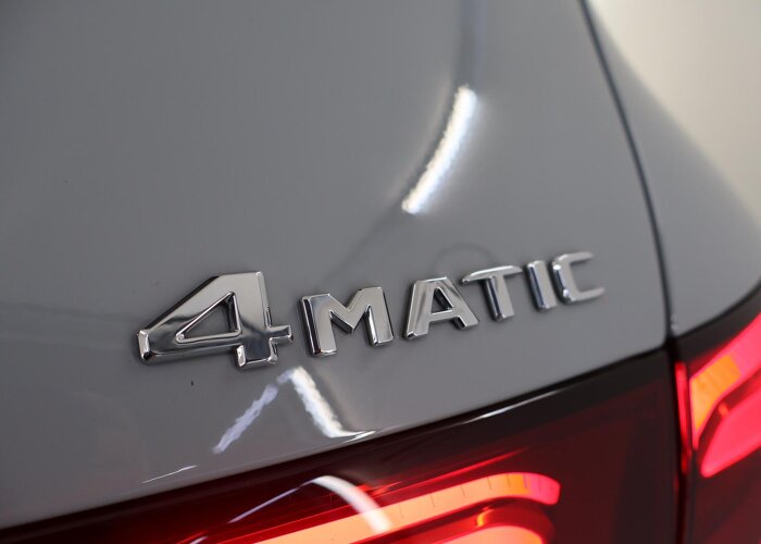 Mercedes-Benz GLC 300e 4MATIC Sport Edition